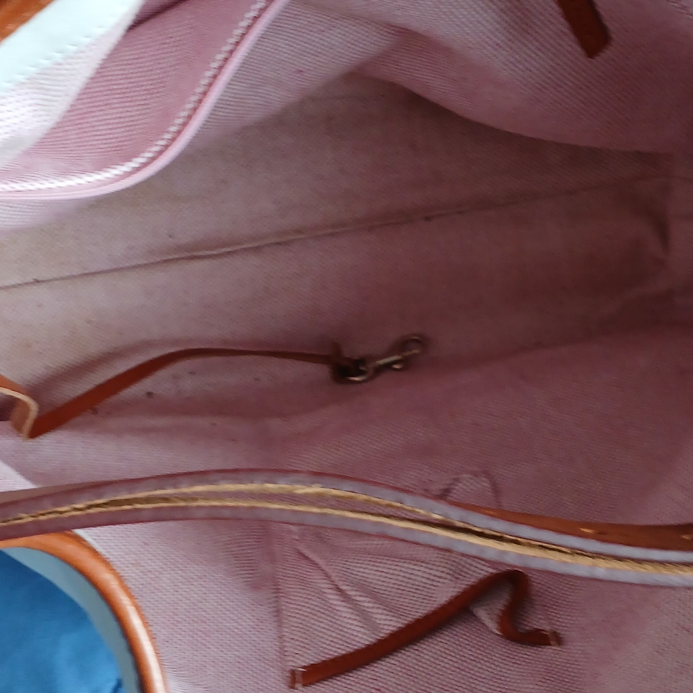 Dooney And Burke White and Tan Leather Shoulder Bag - Picture 6 of 8